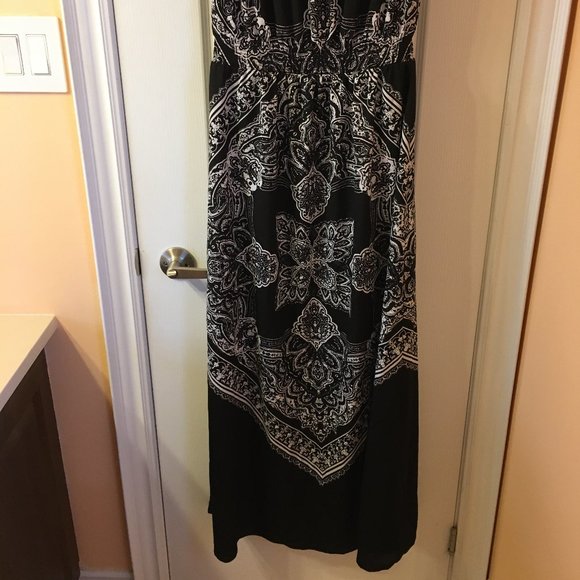 Dynamite B&W Strapless Maxi Dress - Picture 2 of 4